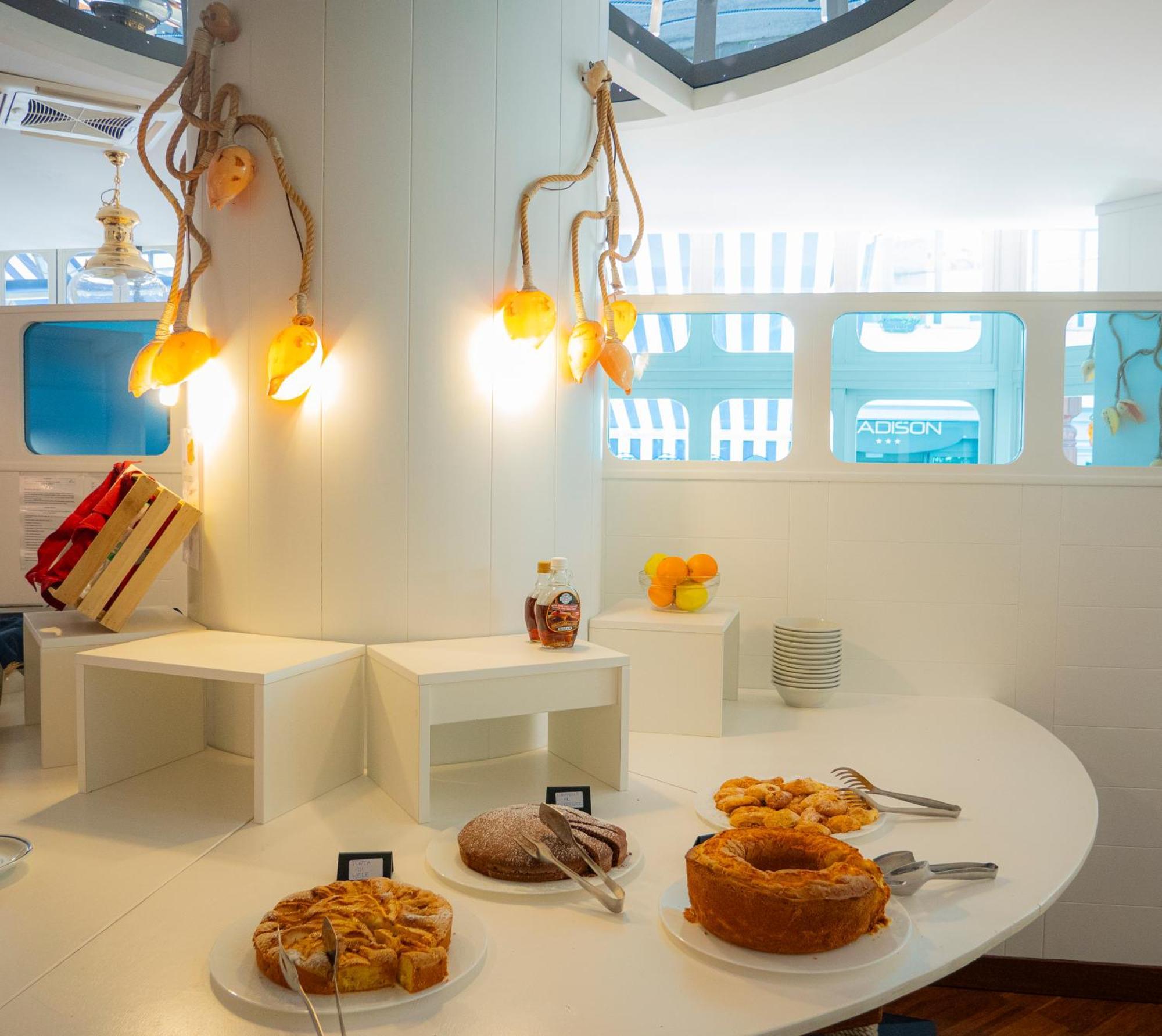 Sirena Boutique Hotel Габиче Маре Екстериор снимка