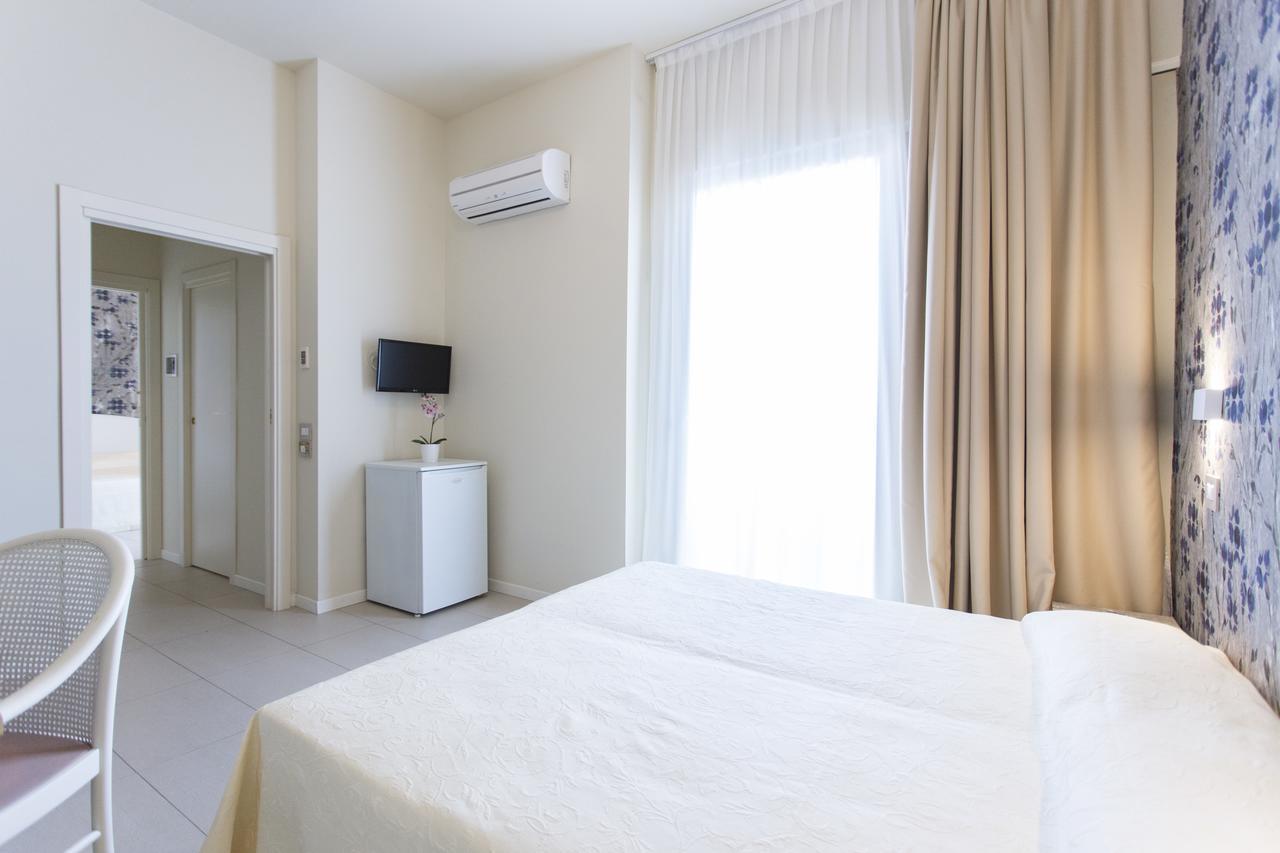 Sirena Boutique Hotel Габиче Маре Екстериор снимка