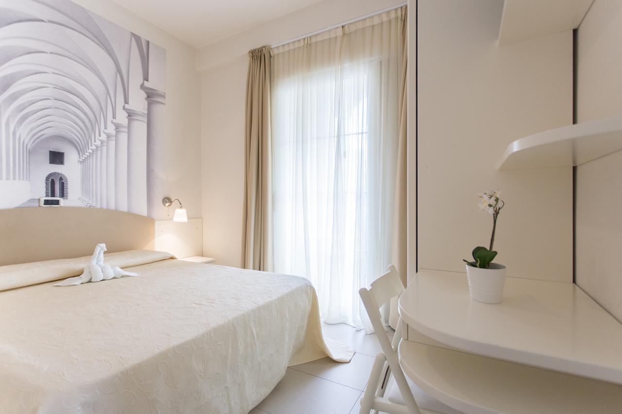Sirena Boutique Hotel Габиче Маре Екстериор снимка
