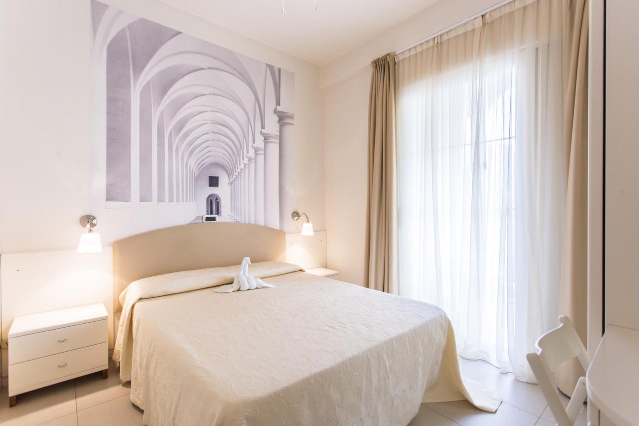 Sirena Boutique Hotel Габиче Маре Екстериор снимка