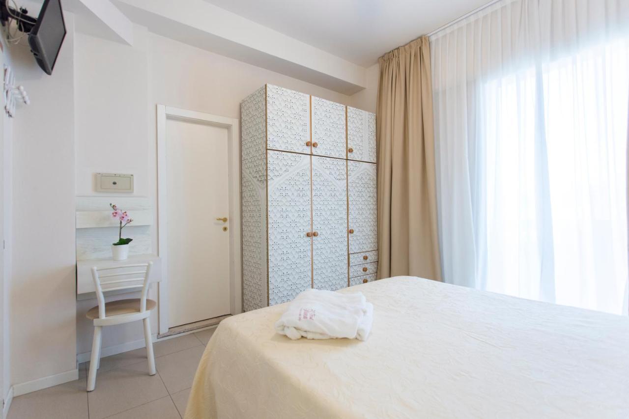Sirena Boutique Hotel Габиче Маре Екстериор снимка